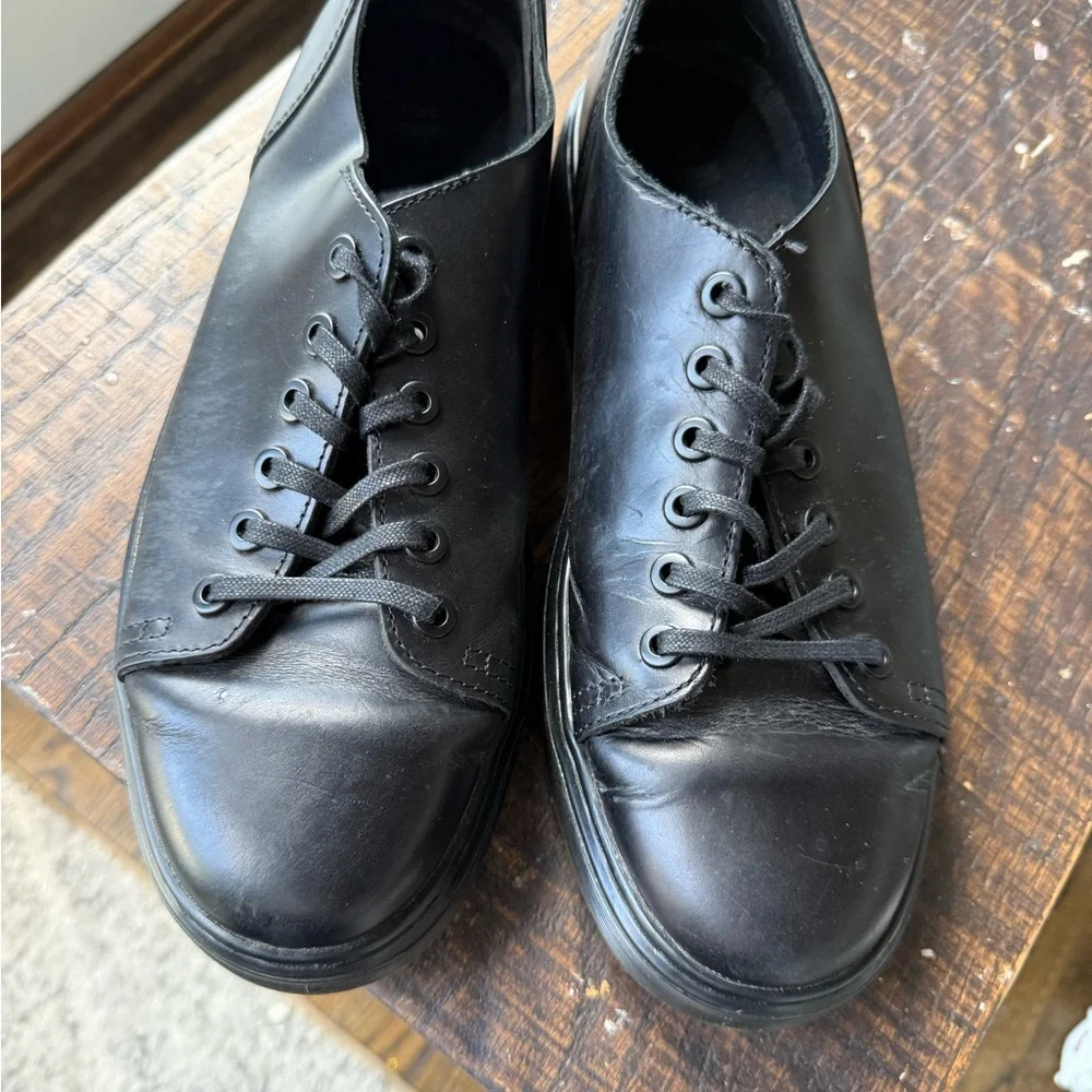 Dr. Martens Men's Black Smooth Dante  6-Eye Derby Shoes size 9